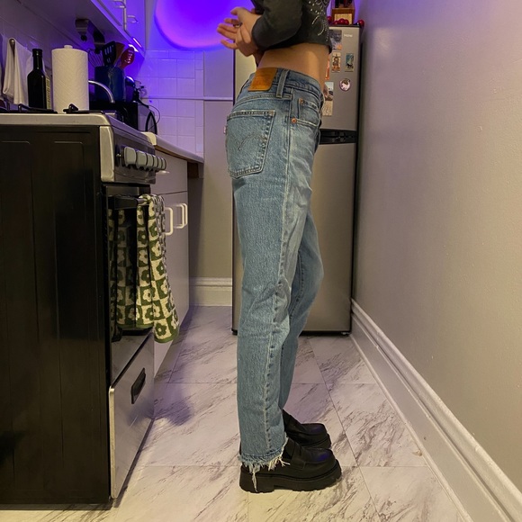 Levi’s Jeans - Picture 2 of 7